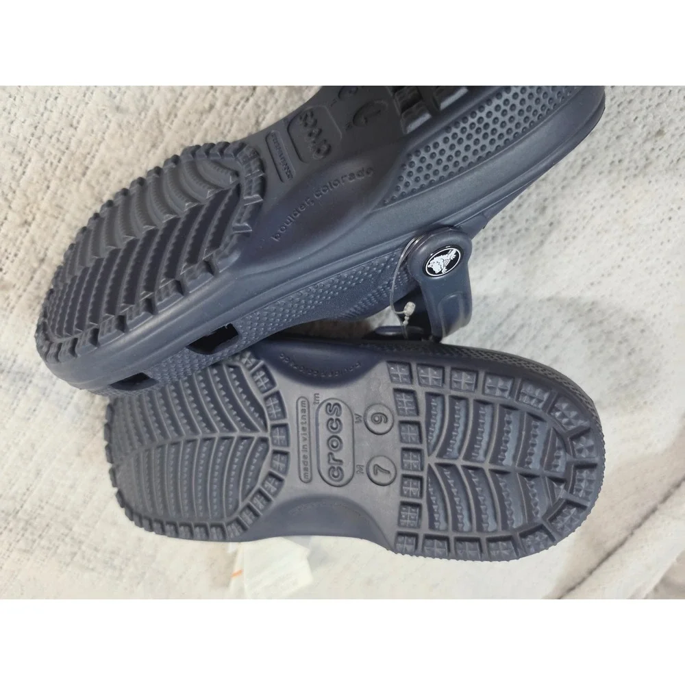 Crocs Classic Clog Navy Blue Mens 7 Womens 9 Water Friendly Comfort Shoes 10001